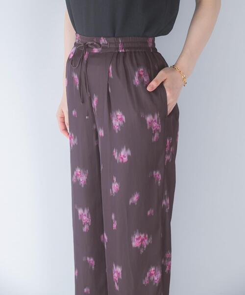 URBAN RESEARCH ROSSO WOMEN（アーバンリサーチ　ロッソ）の「ダークプリントイージーワイドパンツ（その他パンツ・レディース・ブラック/ブラウン・38/36）」の10枚目の写真
