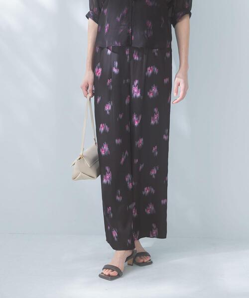 URBAN RESEARCH ROSSO WOMEN（アーバンリサーチ　ロッソ）の「ダークプリントイージーワイドパンツ（その他パンツ・レディース・ブラック/ブラウン・38/36）」の15枚目の写真