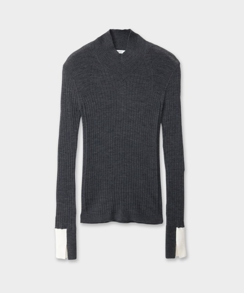 CINOH(チノ)の「15.5 MICRON WOOL SOFT V-NECK KNIT(ニット/セーター・レディース・ブラック/チャコールグレー/ベージュ・38/36)」の13枚目の写真