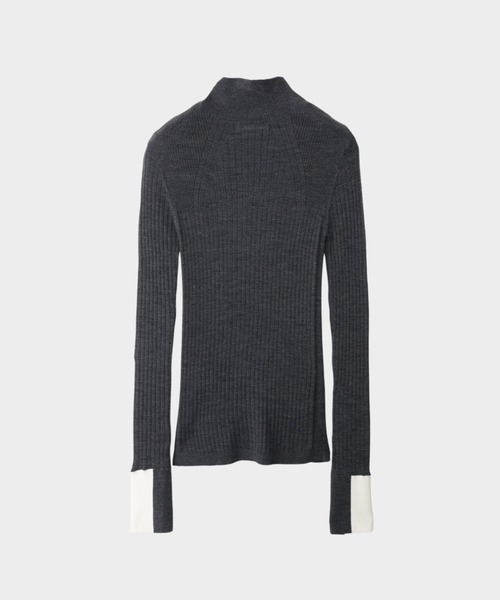 CINOH(チノ)の「15.5 MICRON WOOL SOFT V-NECK KNIT(ニット/セーター・レディース・ブラック/チャコールグレー/ベージュ・38/36)」の14枚目の写真
