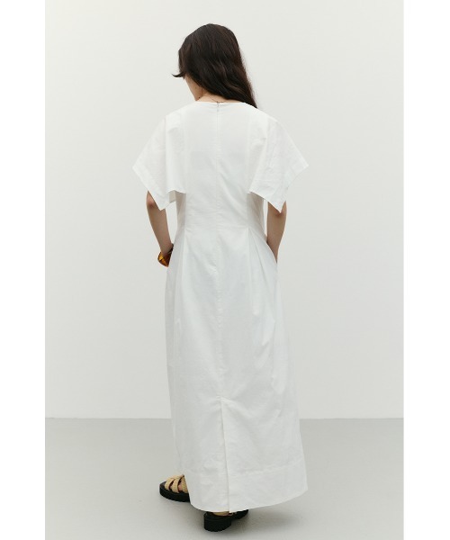 STYLEMIXER(スタイルミキサー)の「【美シルエットワンピ】パネルショルダータックワンピース(ワンピース・レディース・ホワイト/ミント/ネイビー・MEDIUM/SMALL)」の8枚目の写真
