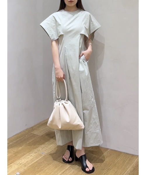 セール】【美シルエットワンピ】パネルショルダータックワンピース