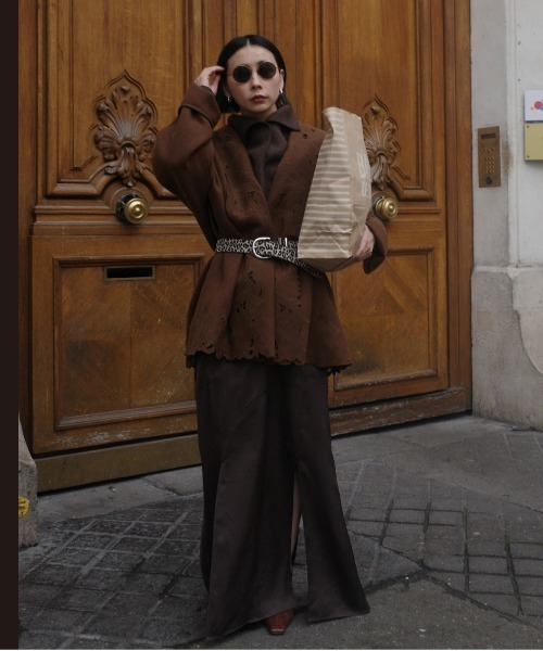 Ameri(アメリ)の「WOOL EMBROIDERY GOWN COAT(ノーカラーコート・レディース・ブラウン/グレー・MEDIUM/SMALL)」の7枚目の写真