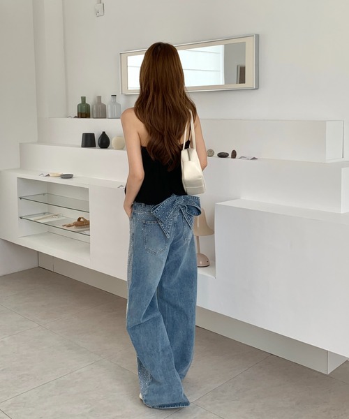 Achic(アシック)の「【SNSで話題!】バックリボンビジューデニムパンツ(デニムパンツ・レディース・ブルー・S/M/L)」の17枚目の写真
