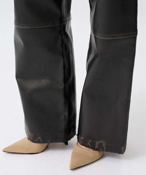 MIHARAYASUHIRO（ミハラヤスヒロ）の「【MIHARAYASUHIRO/ミハラヤスヒロ】VEGAN LEATHER TROUSERS/ヴィーガンレザートラウザーズ（その他パンツ・レディース・ブラック・36/38）」の3枚目の写真