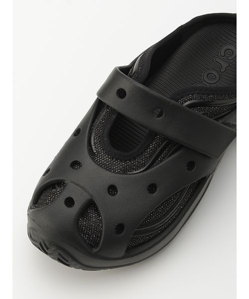 LITTLE UNION（リトルユニオン）の「【CROCS】211907-001 CAGED MULE（サンダル・レディース・ブラック・24/23/25）」の5枚目の写真
