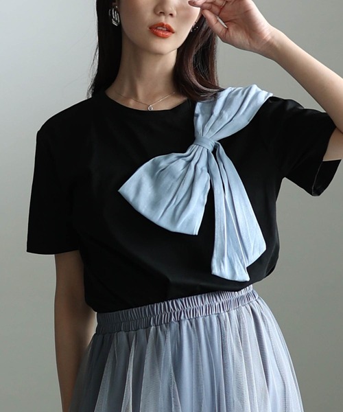 Sawa a la mode(サワアラモード)の「アシンメトリーリボンモチーフカットソー(Tシャツ/カットソー・レディース・ブラック/ホワイト・FREE)」の1枚目の写真