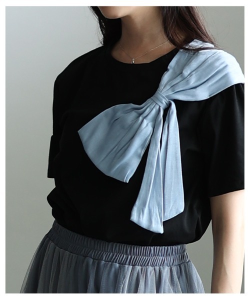 Sawa a la mode(サワアラモード)の「アシンメトリーリボンモチーフカットソー(Tシャツ/カットソー・レディース・ブラック/ホワイト・FREE)」の11枚目の写真
