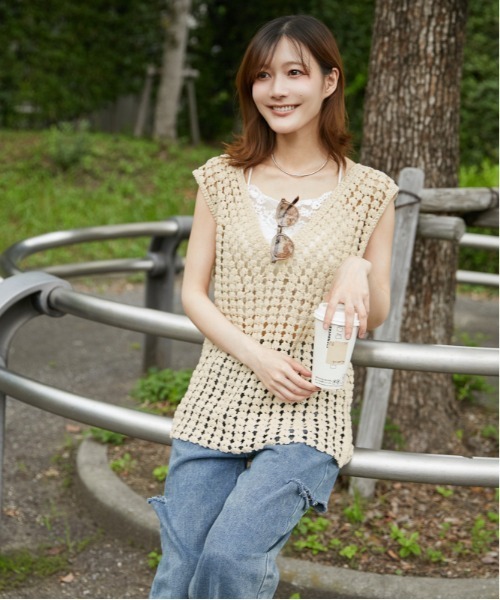 GORGE(ゴージ)の「《かぎ針編み・レースアップ》タンクトップ/ナチュラル×フェミカジュ/春夏/全3色(タンクトップ・レディース・ベージュ/オフホワイト/ブラック・F)」の8枚目の写真