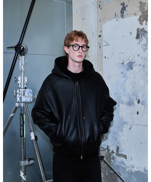 THEENDQUESTION(ジエンドクエスチョン)の「Hooded shearling jumper / BLACK(ライダースジャケット・レディース・その他・1/2)」の2枚目の写真