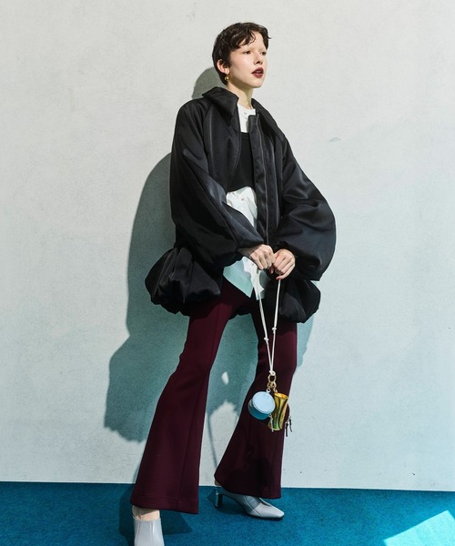 OMMO(オーエムエムオー)の「BALLOON PEPLUM BZ(ブルゾン・レディース・ブラック/ボルドー・38/36)」の9枚目の写真