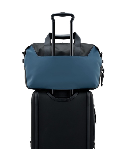 TUMI(トゥミ)の「【オンライン限定】ALPHA BRAVO 「リコナサンス」ダッフル(ボストンバッグ・メンズ・ブルー系その他・FREE)」の4枚目の写真