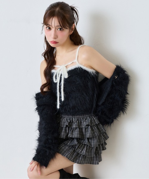 one after another NICE CLAUP(ワンアフターアナザーナイスクラップ)の「パウダーフェザービスチェ(キャミソール・レディース・アイボリー/ブラック/サックスブルー/ピンク/ブラウン/グレー・FREE)」の3枚目の写真