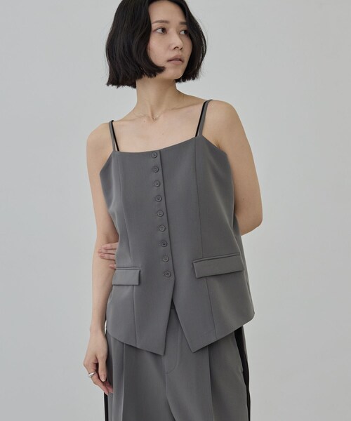 GALLEST(ギャレスト)の「Comfy Set Up|キャミジレ【セットアップ対応/通勤/カセット服】(ベスト・レディース・ブラック/ベージュ/ダークグレー・36/38/40)」の6枚目の写真