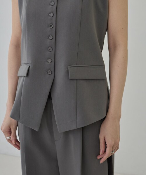GALLEST(ギャレスト)の「Comfy Set Up|キャミジレ【セットアップ対応/通勤/カセット服】(ベスト・レディース・ブラック/ベージュ/ダークグレー・36/38/40)」の12枚目の写真