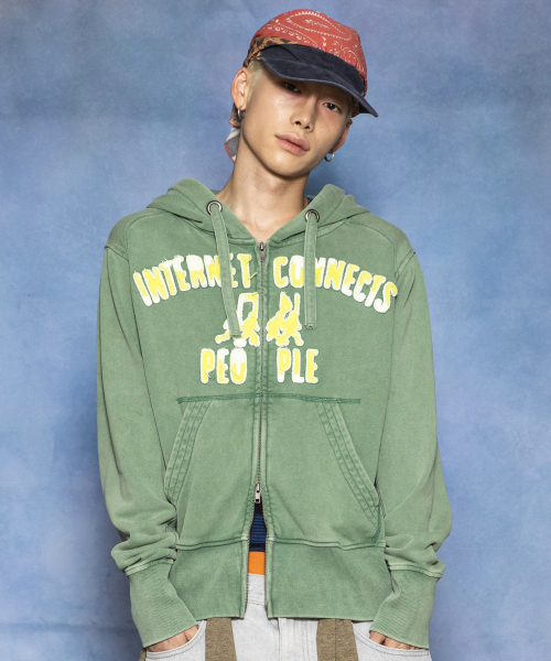 GLACK(グラック)の「GHD055 インターネットピープルズ OLD SCHOOL T.VINTAGE CO. スリムフィットジップアップパーカー (GREEN)(パーカー・レディース・その他・MEDIUM/LARGE)」の3枚目の写真