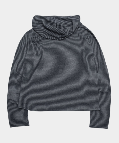 PLACESTUDIOMAN（プレイススタジオメンズ）の「ストライプハイネックボタンロゴ刺繍デイリーロングスリーブフードTシャツ[チャコール]（パーカー・メンズ・チャコール・FREE）」の3枚目の写真
