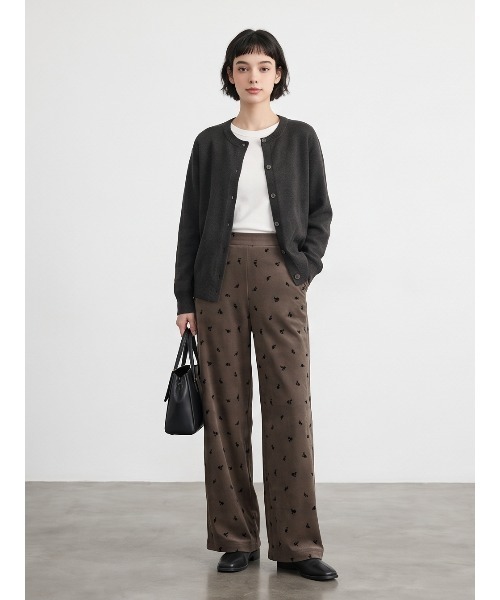 Sew loop(ソーループ)の「フロッキープリントワイドパンツ(スラックス・レディース・カーキオリーブ・L/M)」の2枚目の写真