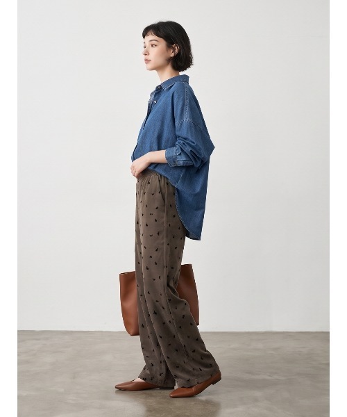 Sew loop(ソーループ)の「フロッキープリントワイドパンツ(スラックス・レディース・カーキオリーブ・L/M)」の9枚目の写真