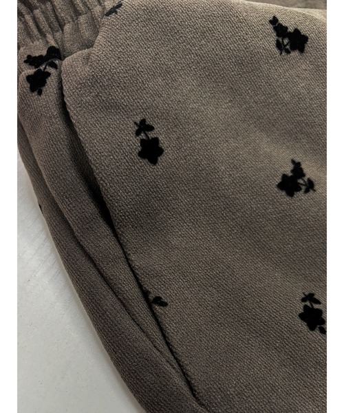 Sew loop(ソーループ)の「フロッキープリントワイドパンツ(スラックス・レディース・カーキオリーブ・L/M)」の14枚目の写真