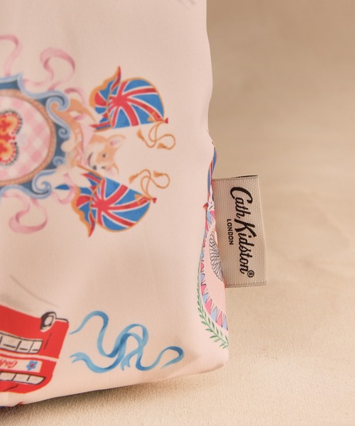 Cath Kidston(キャスキッドソン)の「ミニ フォルダウェイ ショッパー London Crest(エコバッグ/サブバッグ・レディース・クリーム・FREE)」の4枚目の写真