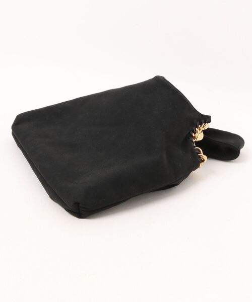 STELLA McCARTNEY(ステラマッカートニー)の「Falabella Wristlet Bag / ファラベラ リスト バッグ(ハンドバッグ・レディース・ブラック・ONE SIZE)」の3枚目の写真