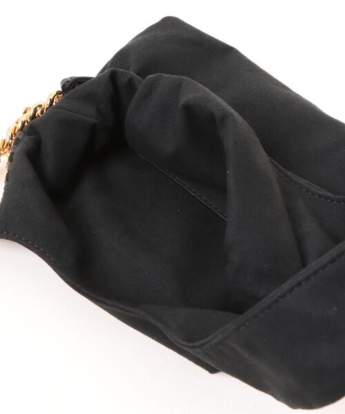 STELLA McCARTNEY(ステラマッカートニー)の「Falabella Wristlet Bag / ファラベラ リスト バッグ(ハンドバッグ・レディース・ブラック・ONE SIZE)」の4枚目の写真