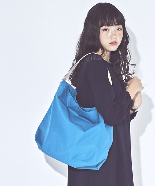 the case（ザケース）の「【THE CASE】KATATE LIGHT TOTE / カタテ ライト トート　プチプライス（トートバッグ・レディース・ネイビー/ブルー系その他/イエロー/オレンジ/ブラック/カーキ/ホワイト/ピンク/グレー/ブルー/ストーン・FREE）」の9枚目の写真