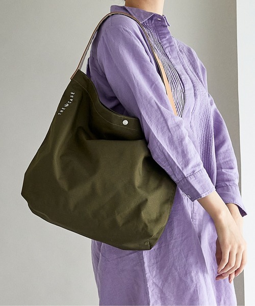 the case（ザケース）の「【THE CASE】KATATE LIGHT TOTE / カタテ ライト トート　プチプライス（トートバッグ・レディース・ネイビー/ブルー系その他/イエロー/オレンジ/ブラック/カーキ/ホワイト/ピンク/グレー/ブルー/ストーン・FREE）」の6枚目の写真