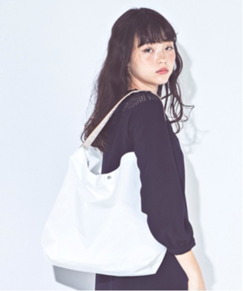 the case（ザケース）の「【THE CASE】KATATE LIGHT TOTE / カタテ ライト トート　プチプライス（トートバッグ・レディース・ネイビー/ブルー系その他/イエロー/オレンジ/ブラック/カーキ/ホワイト/ピンク/グレー/ブルー/ストーン・FREE）」の16枚目の写真