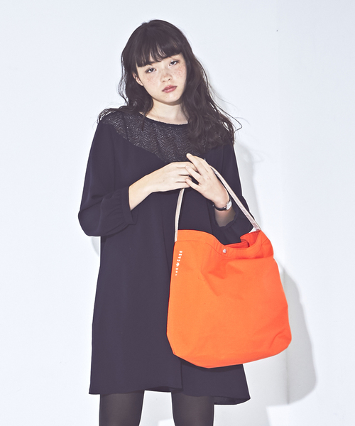 the case（ザケース）の「【THE CASE】KATATE LIGHT TOTE / カタテ ライト トート　プチプライス（トートバッグ・レディース・ネイビー/ブルー系その他/イエロー/オレンジ/ブラック/カーキ/ホワイト/ピンク/グレー/ブルー/ストーン・FREE）」の18枚目の写真