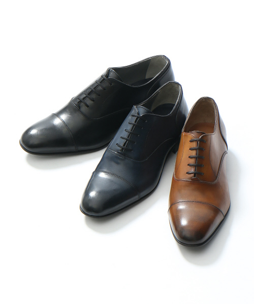 alfredoBANNISTER(アルフレッドバニスター)の「手染めストレートチップ(ドレスシューズ・メンズ・キャメル/ネイビー/ブラック・41/40/43/42/39/44)」の4枚目の写真