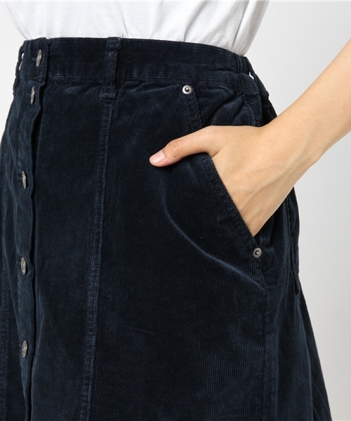 PUNYUS（プニュズ）の「コーデュロイ前ボタンスカート（スカート・レディース・ダークグリーン/ネイビー/ワイン/マスタード・2/4/1/3）」の10枚目の写真