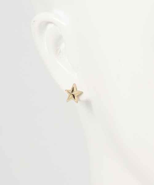 SAINTS(セインツ)の「SAINTS(セインツ)/ネイティブスターピアス14Kゴールドメッキ加工(ピアス(片耳用)・メンズ・シルバー・FREE)」の4枚目の写真