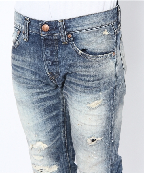 BEAMS（ビームス）の「RED CARD / スリムストレートリペアー new（デニムパンツ・メンズ・インディゴブルー・28/29/30/31/32/33）」の4枚目の写真