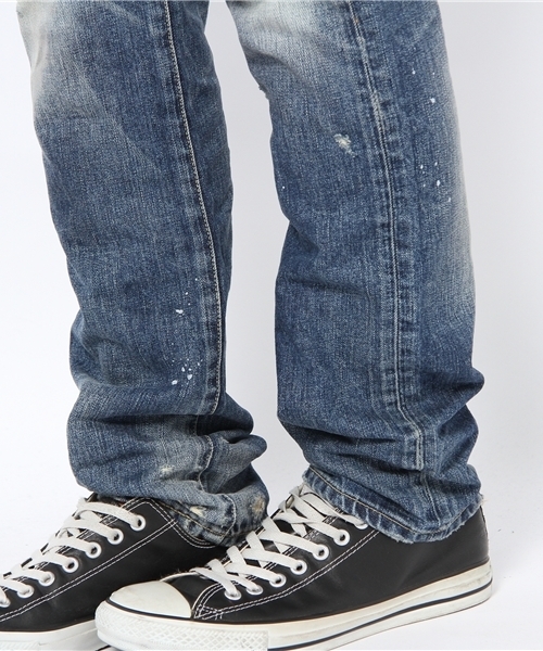 BEAMS（ビームス）の「RED CARD / スリムストレートリペアー new（デニムパンツ・メンズ・インディゴブルー・28/29/30/31/32/33）」の7枚目の写真