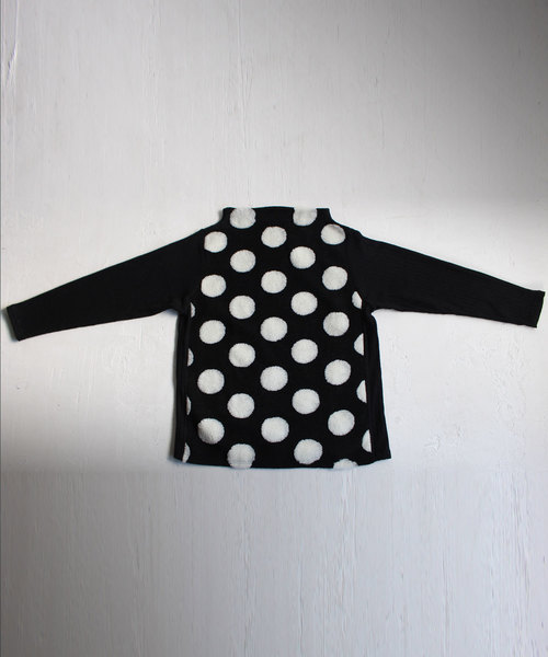 antiqua（アンティカ）の「ふわふわドットトップス（Tシャツ/カットソー・レディース・ブラック/グレー・FREE）」の5枚目の写真