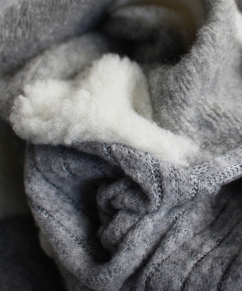 antiqua（アンティカ）の「ふわふわドットトップス（Tシャツ/カットソー・レディース・ブラック/グレー・FREE）」の6枚目の写真