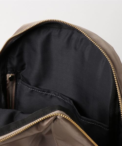 Legato Largo(レガートラルゴ)の「【Legato Largo】撥水加工ナイロン調デイパック LT-C2151(バックパック/リュック・レディース・ベージュ/ブラック/グレー/ネイビー・FREE)」の6枚目の写真