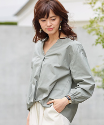 Live in comfort | リブ　イン　コンフォート　ふわんとシルエットの華奢見せコットンプルオーバー/スキッパーシャツ(シャツ/ブラウス)
