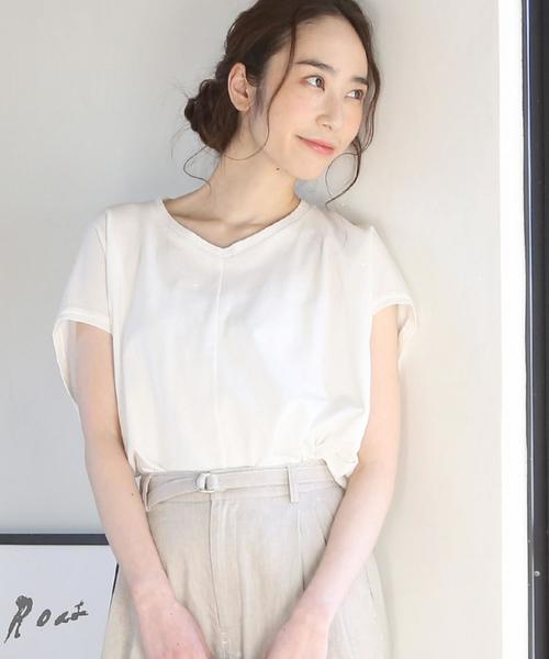 coen(コーエン)の「【新色追加・接触冷感】梨地変形Vネックカットソー(Tシャツ/カットソー・レディース・オリーブ/ホワイト/ブラック/マスタード/ライトピンク/ダークグリーン・FREE)」の2枚目の写真