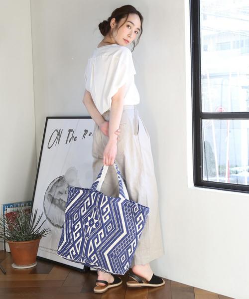 coen(コーエン)の「【新色追加・接触冷感】梨地変形Vネックカットソー(Tシャツ/カットソー・レディース・オリーブ/ホワイト/ブラック/マスタード/ライトピンク/ダークグリーン・FREE)」の15枚目の写真