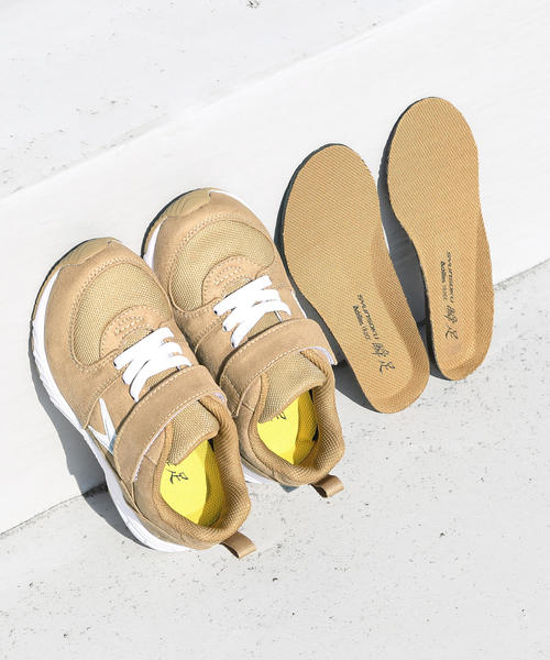 coen（コーエン）の「【coen キッズ/ジュニア】2019SS コーエン別注瞬足（シュンソク）Hi-STANDARD/ハイスタンダード/ダブルインソール（スニーカー・キッズ・ベージュ/ブラック/ロイヤルブルー・18cm/19cm/21cm/22cm/23cm/20cm）」の6枚目の写真