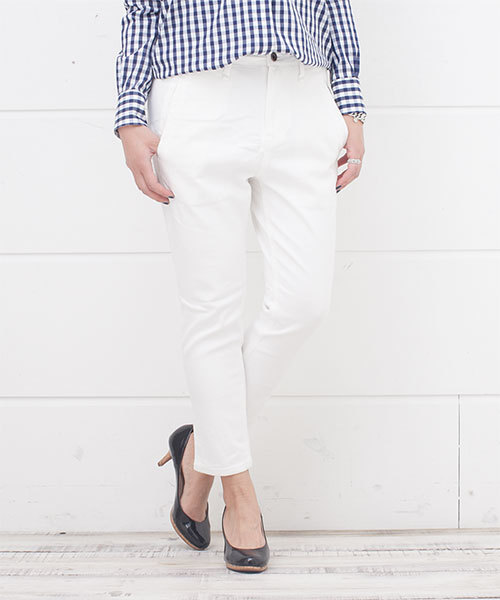 NANO universe（ナノユニバース）の「FF/3Dサルエルテーパードチノパンツ（チノパンツ・レディース・オフホワイト/ブルー/ブラック・36/38）」の2枚目の写真