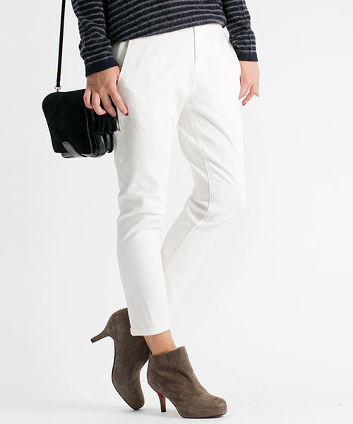 NANO universe（ナノユニバース）の「FF/3Dサルエルテーパードチノパンツ（チノパンツ・レディース・オフホワイト/ブルー/ブラック・36/38）」の13枚目の写真