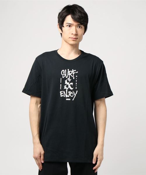 Hurley (ハーレー)の「M DF SURF AND ENJOY TEE SS / ハーレー ロゴプリントTシャツ ユニセックス(Tシャツ/カットソー・メンズ・ホワイト/ブラック・SMALL/MEDIUM/LARGE)」の1枚目の写真