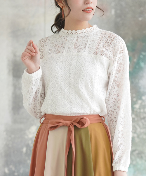 rps(アールピーエス)の「レースハイネックパッチワークブラウス(シャツ/ブラウス・レディース・オフホワイト/ブラック/グレイッシュベージュ・M)」の2枚目の写真