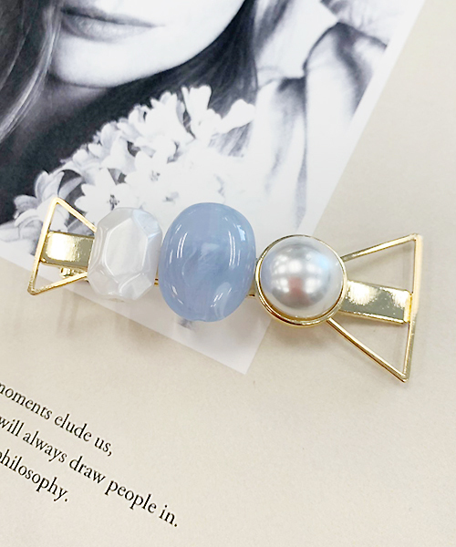 apres jour（アプレジュール）の「【apres jour×ARIAZ】サンカクパーツヘアピン（ヘアピン・レディース・スモークグレー/ライトブルー/ライトブラウン・FREE）」の3枚目の写真