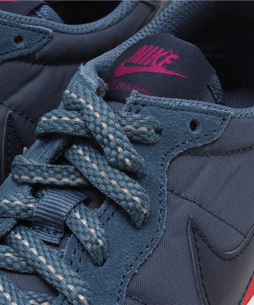And A（アンドエー）の「NIKE INTERNATIONALIST（スニーカー・レディース・ネイビー/レッド・23.5cm/24.5cm）」の7枚目の写真