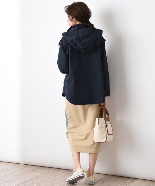 INTERPLANET（インタープラネット）の「マイクロピーチクロスフード付ショートコート（マウンテンパーカー・レディース・ベージュ/ネイビー/カーキ・FREE）」の10枚目の写真